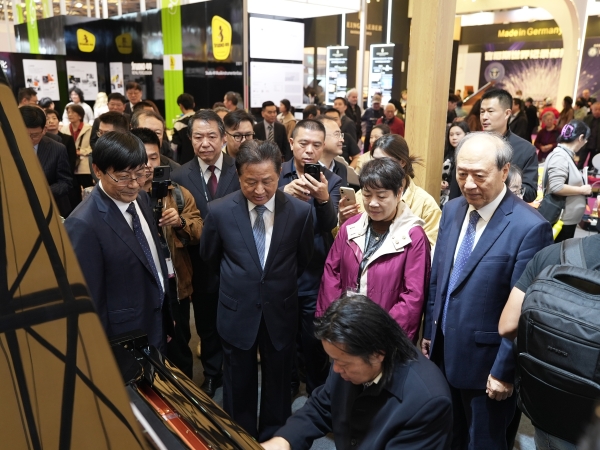 海伦钢琴重磅发布AI智能数码钢琴，开启音乐生态新未来 