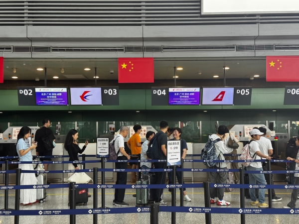 长假出行高峰日：10月1日东航单日计划承运旅客超46万