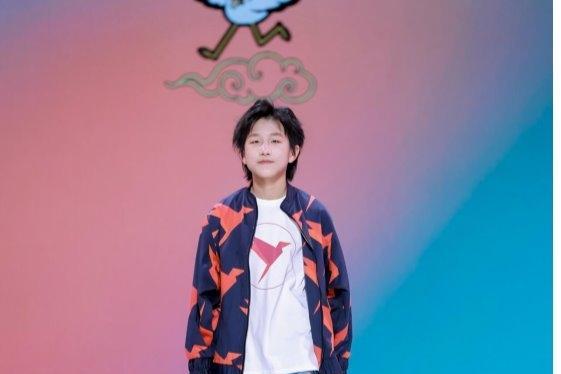 王亚伦《中国少年》MV温暖上线 音乐少年用歌声与行动诠释新时代风采