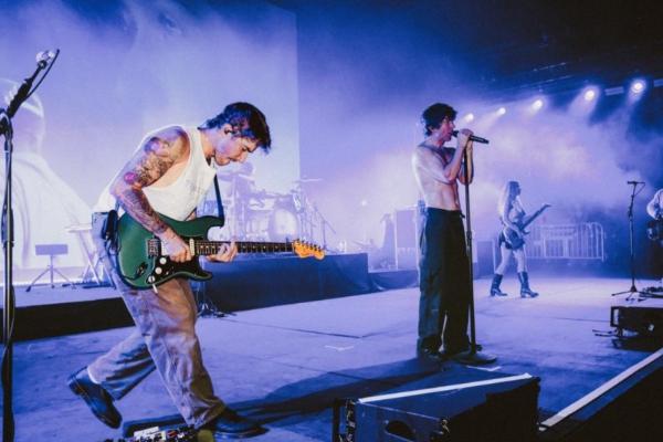 FENDER全新推出美产专业经典系列，融合传承、创新与强劲性能 