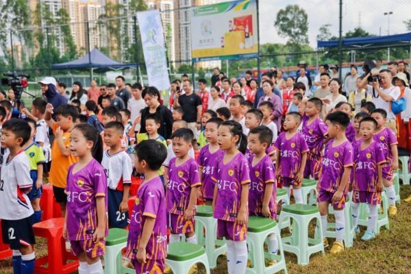 争做新时代足球少年 2025“54校园杯”全国青少年足球锦标赛（粤港澳） 在深圳隆重开幕 