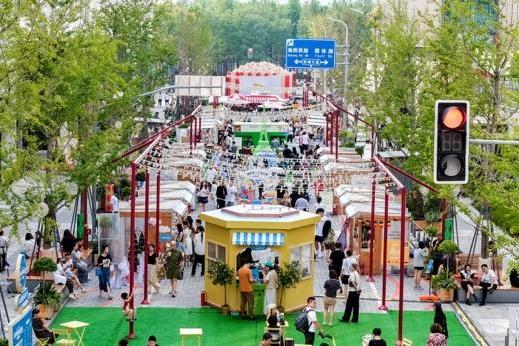 前滩国际美食节亮相公园巷，以“世界风味”点燃黄金周消费热潮 