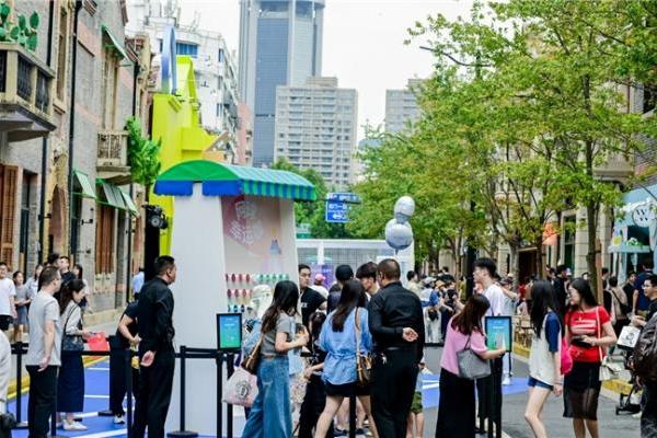 因热爱而发光：YONEX“热爱之家”快闪活动限时登陆上海张园 