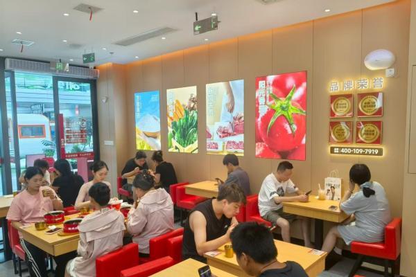 上榜中国餐饮业领跑企业，朴大叔拌饭凭什么杀出中式快餐红海？ 