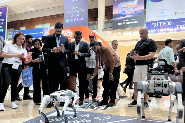 GITEX 2025现场直击：云深处山猫M20智能安防巡检与应急消防解决方案引瞩目