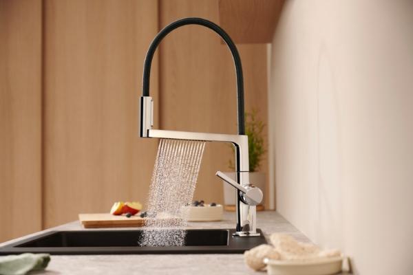汉斯格雅沄雨厨房龙头上市，联合硕科SCHOCK推出晶莹厨房套装，打造精致厨房好搭档 