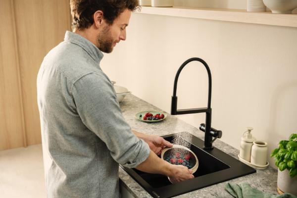 汉斯格雅沄雨厨房龙头上市，联合硕科SCHOCK推出晶莹厨房套装，打造精致厨房好搭档 