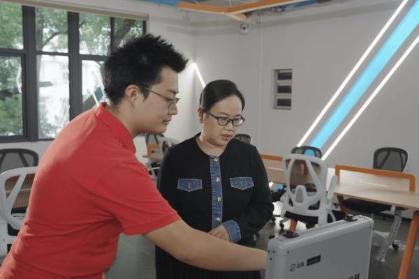 从课堂到产业：是什么让学生也能成为开源鸿蒙的共建者