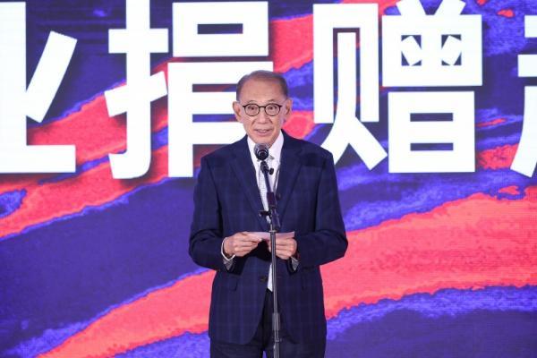 杨受成领航英皇集团：社会责任践行中的务实担当 