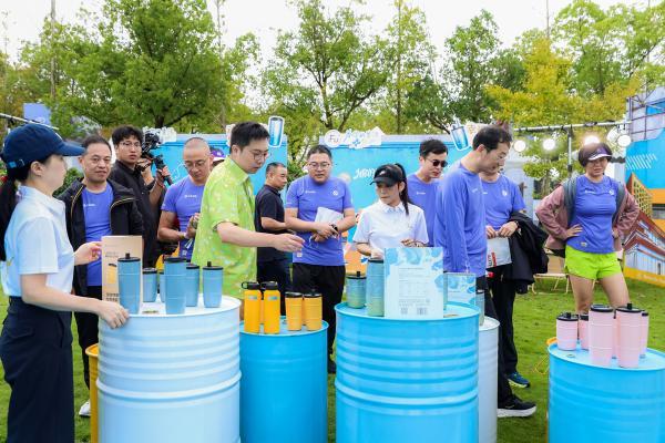 为生活+分，为挑战加油！FU+助力2025中欧AMP24小时营地节 