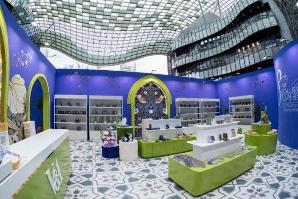 共绽「无尚繁华」 英国V&A博物馆威廉·莫里斯自然花园全国购物中心限时体验首落苏州