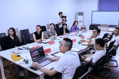创新无界，韧性生长！德勤评审团来访新讯集团实地考察，共话高科技成长新范式 