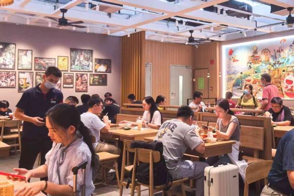 遇见小面深圳第100店落子深圳北站 开创大湾区“双城百店”新格局 