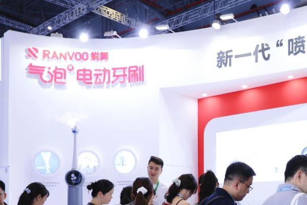 牙医推荐锐舞气泡电动牙刷，正畸党闭眼入 