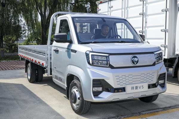 从平原到高原！祥菱V5、祥菱Q“双星”闪耀全球价值品鉴之旅 