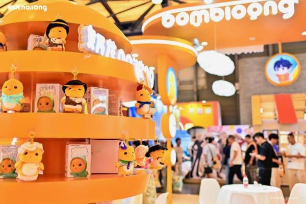 奶龙和新朋友们来啦！六大IP空降CLE授权展 
