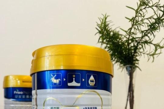 含乳铁蛋白的奶粉怎么选，先来看哪款奶粉含乳铁蛋白 