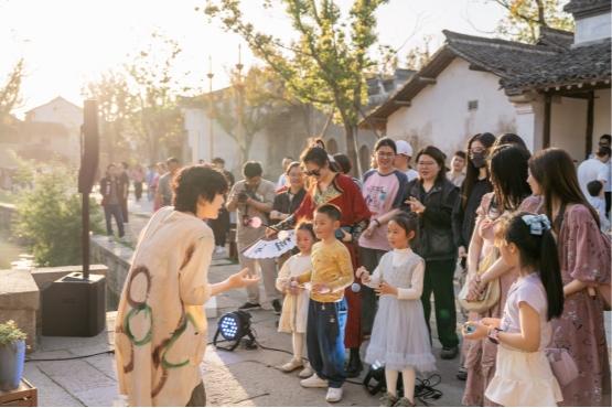 首届“濮院国际当代首饰艺术与设计双年展”11月22日启幕