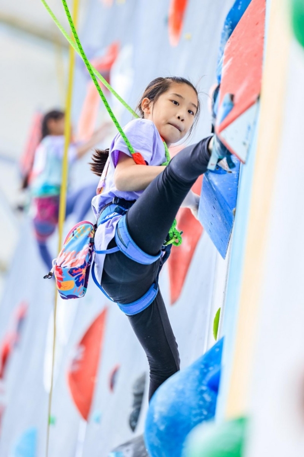 完美收官：2025年全国青少年U系列攀岩联赛（江西全南站）举行 