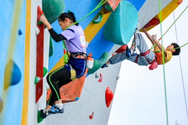 完美收官：2025年全国青少年U系列攀岩联赛（江西全南站）举行 