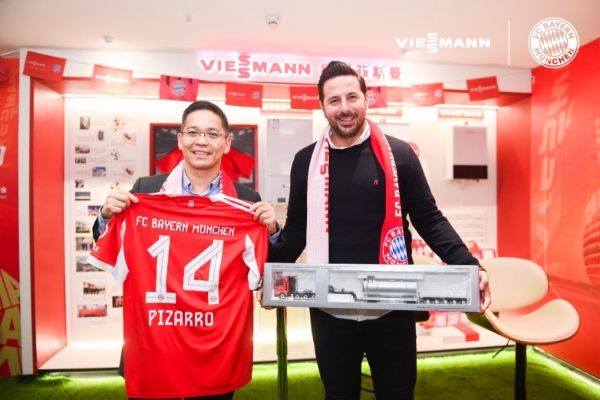 “菲凡传奇，蓉耀相约” 拜仁传奇球星空降成都，菲斯曼携足球热潮暖动蓉城 