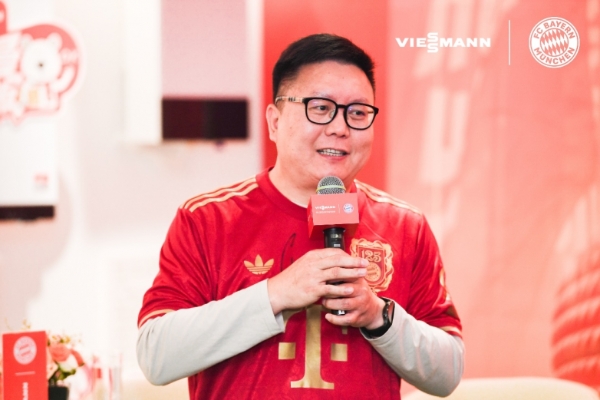 “菲凡传奇，蓉耀相约” 拜仁传奇球星空降成都，菲斯曼携足球热潮暖动蓉城 