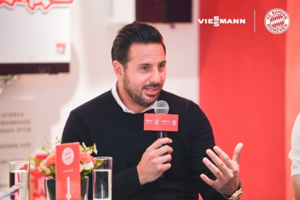 “菲凡传奇，蓉耀相约” 拜仁传奇球星空降成都，菲斯曼携足球热潮暖动蓉城 