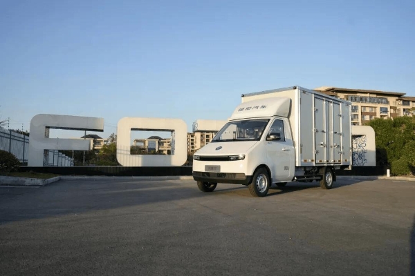 千台订单落地，首批200台交付：风景T7以实力开启绿色物流新程 