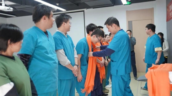 师道薪传，匠心筑梦 | 新瑞鹏集团师徒带教第四期拜师仪式开启人才传承新篇章 