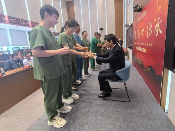 师道薪传，匠心筑梦 | 新瑞鹏集团师徒带教第四期拜师仪式开启人才传承新篇章 