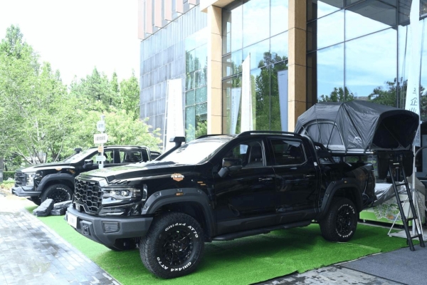 “全尺寸+混动+原厂改装”火星9越野猎装版重新定义高端皮卡标准 