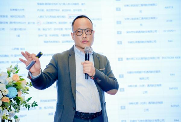 新能源汽车产业链发展趋势论坛在沪召开 聚焦AI赋能与全球化新机遇 