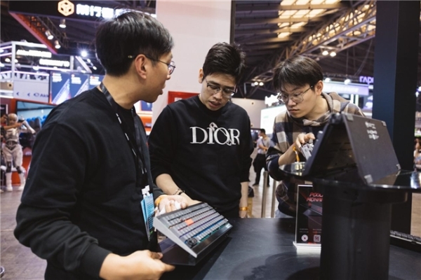 WePlay2025精彩落幕 CHERRY樱桃创新外设彰显行业新势能 