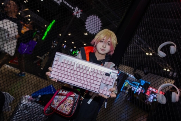 WePlay2025精彩落幕 CHERRY樱桃创新外设彰显行业新势能 