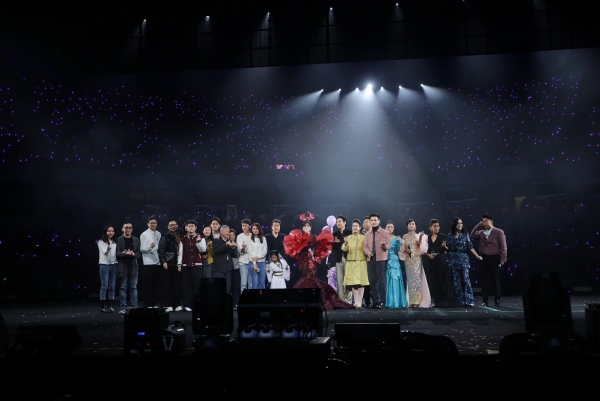 “芝”因有你，时光不老：赵雅芝从艺50年时光派对温情启幕