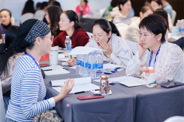 找对 “充电站”，心理从业者进阶不迷路！灵动生活集团幸福心理商学苑全维护航 