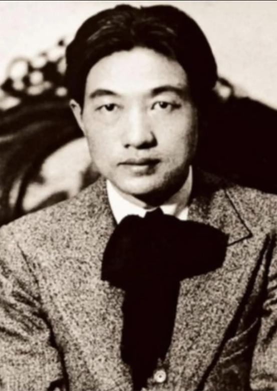 徐悲鸿：一马当先，百年回响 