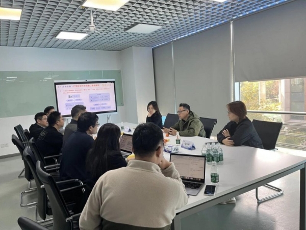 研途教育与东南大学共探AI教育新路径，携手推动行业智能化升级 