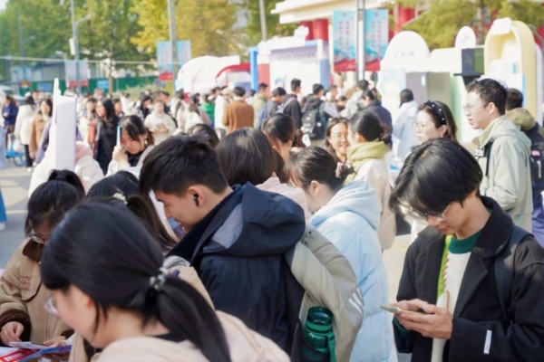 京东校园“万试大集”圆满收官，「省新青年」引爆10校线下体验狂潮 