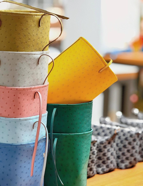 崔氏Cuisl：拒绝奢品大牌溢价战，国产小众手工包如何突围？ 