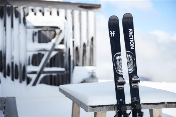 FACTION携手品牌运动员谷爱凌全球首发「灵蛇」限量联名滑雪板 