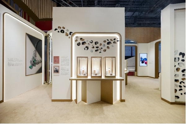 卡地亚与猎豹：风格视野 ——卡地亚连续六年参展中国国际进口博览会 