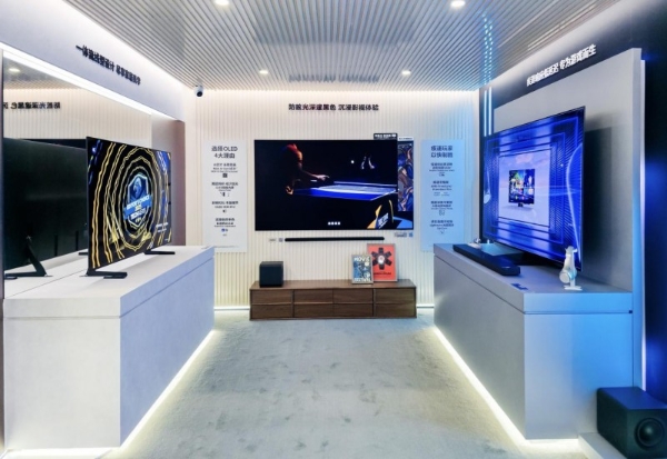 以AI赋能全场景智慧生活：三星电视携全矩阵尖端产品亮相2025进博会 