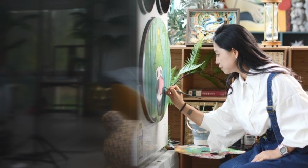 20万家庭的选择！南京90后墙绘师分享Leader统帅懒人三筒洗衣洗鞋机体验 