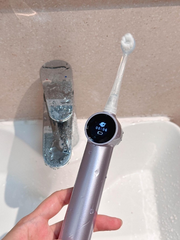 牙龈敏感如何选牙刷？五大品牌横评，锐舞电动牙刷优势明显