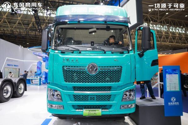 东风商用车亮剑！6车7动力震撼武汉车展 