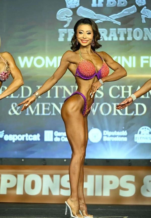 世锦赛落幕！舒华冠军品质专业护航，中国健身比基尼项目实现新突破 