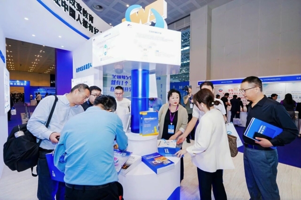 深耕教育数智化 共筑强国育人梦丨杭州铭师堂亮相第七届教博会彰显创新力量 