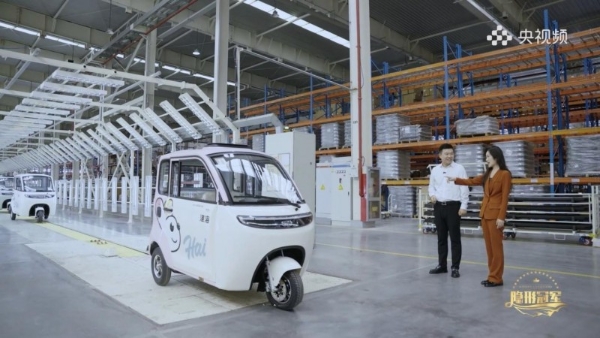央媒探厂淮海超级工厂，以智造实力引领篷车产业价值升级 