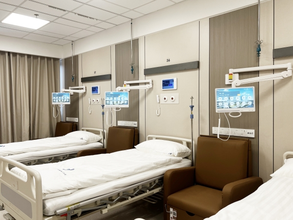 国产化智慧病房新范例：开源鸿蒙落地重庆两江新区人民医院 